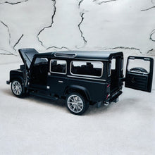 Classic Land Rover Defender 110 1:24 diecast scale model car collectible