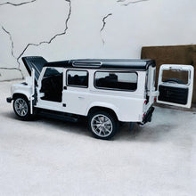 Classic Land Rover Defender 110 1:24 diecast scale model car collectible
